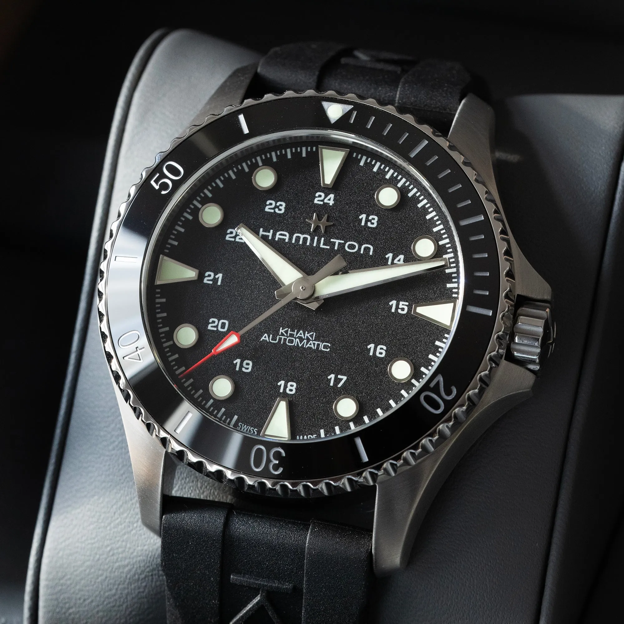 Hamilton - Khaki Navy Scuba H82515330