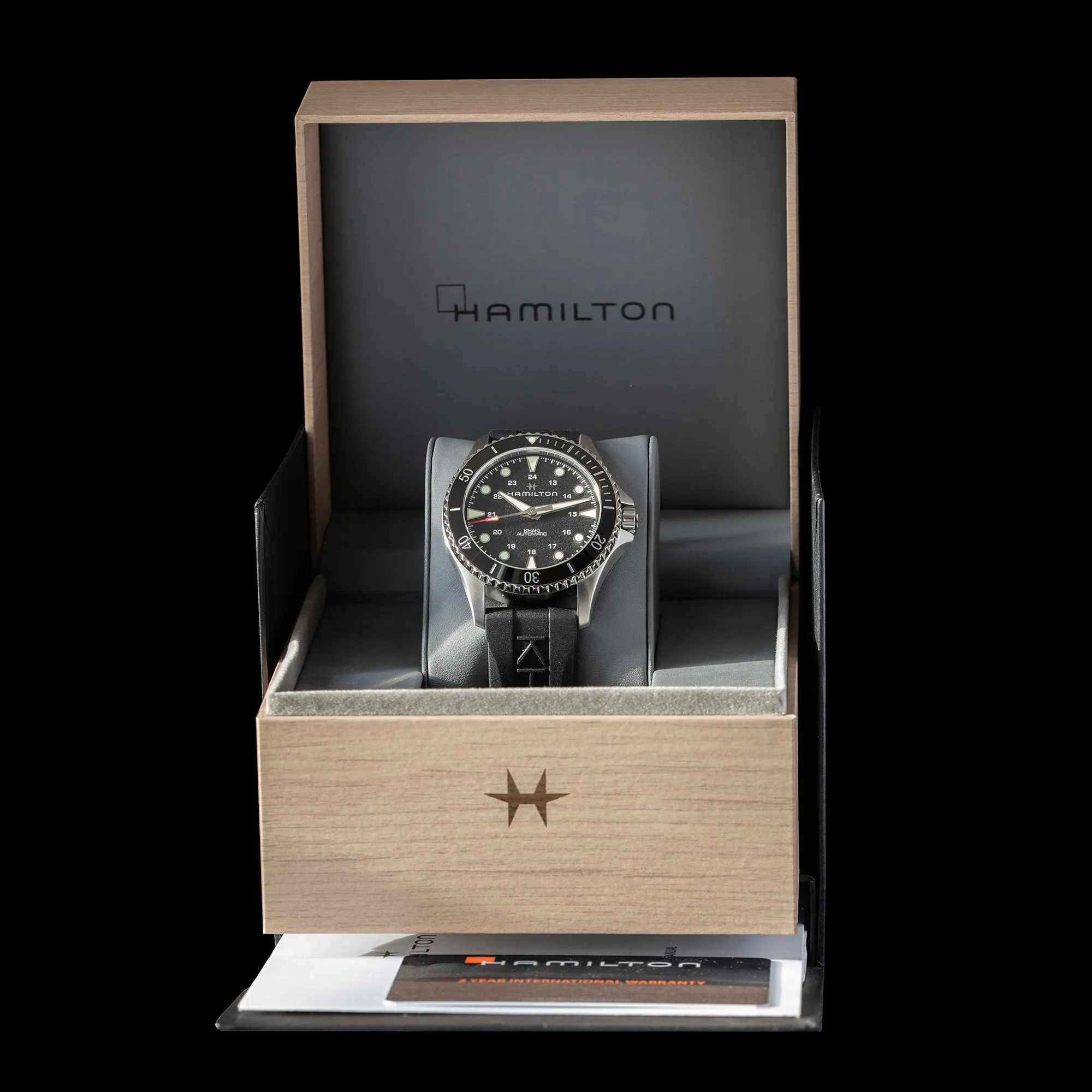 Hamilton - Khaki Navy Scuba H82515330