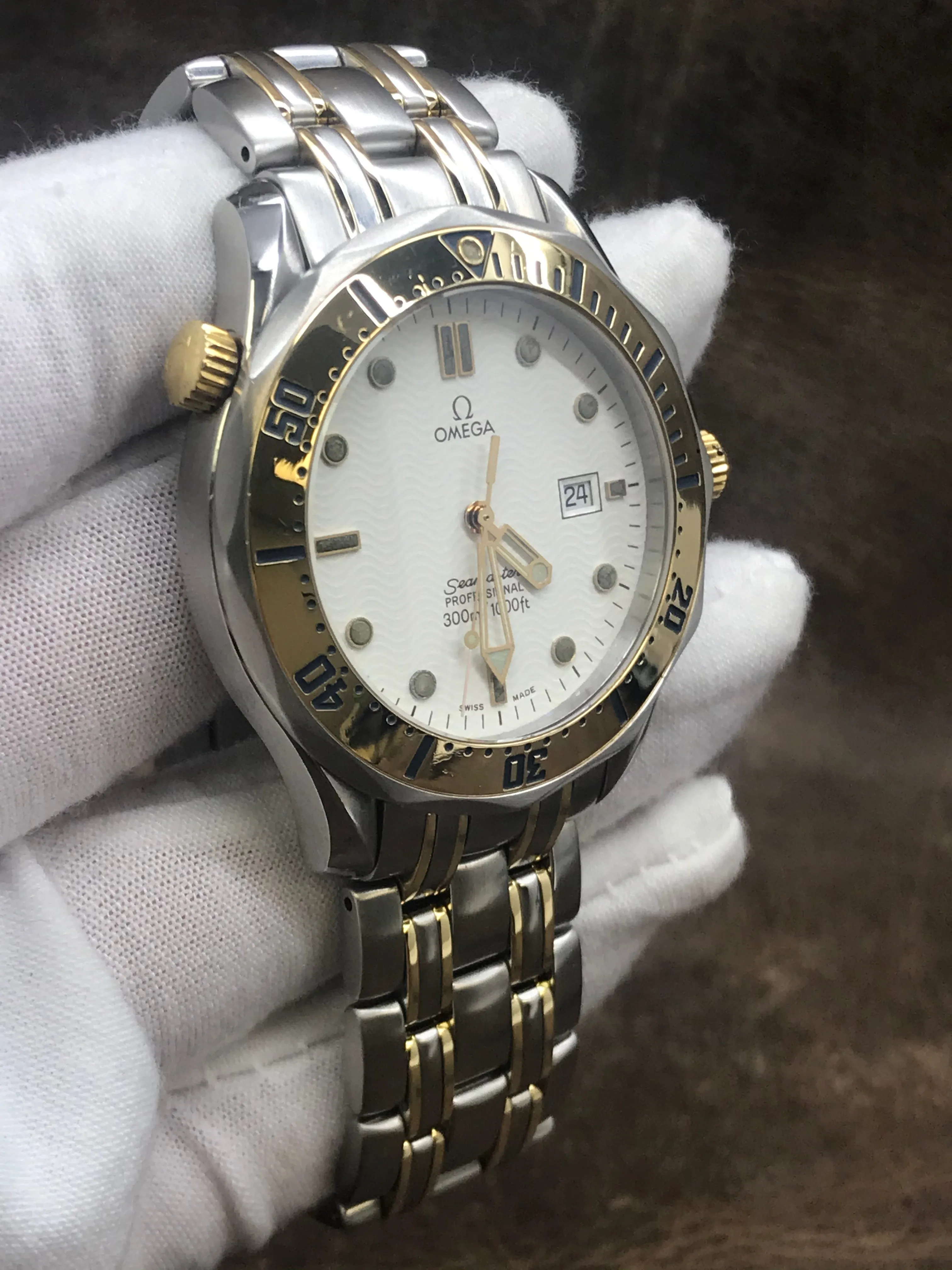 Omega Seamaster 300m 2342.20.00 Silver Dial Quartz Watch