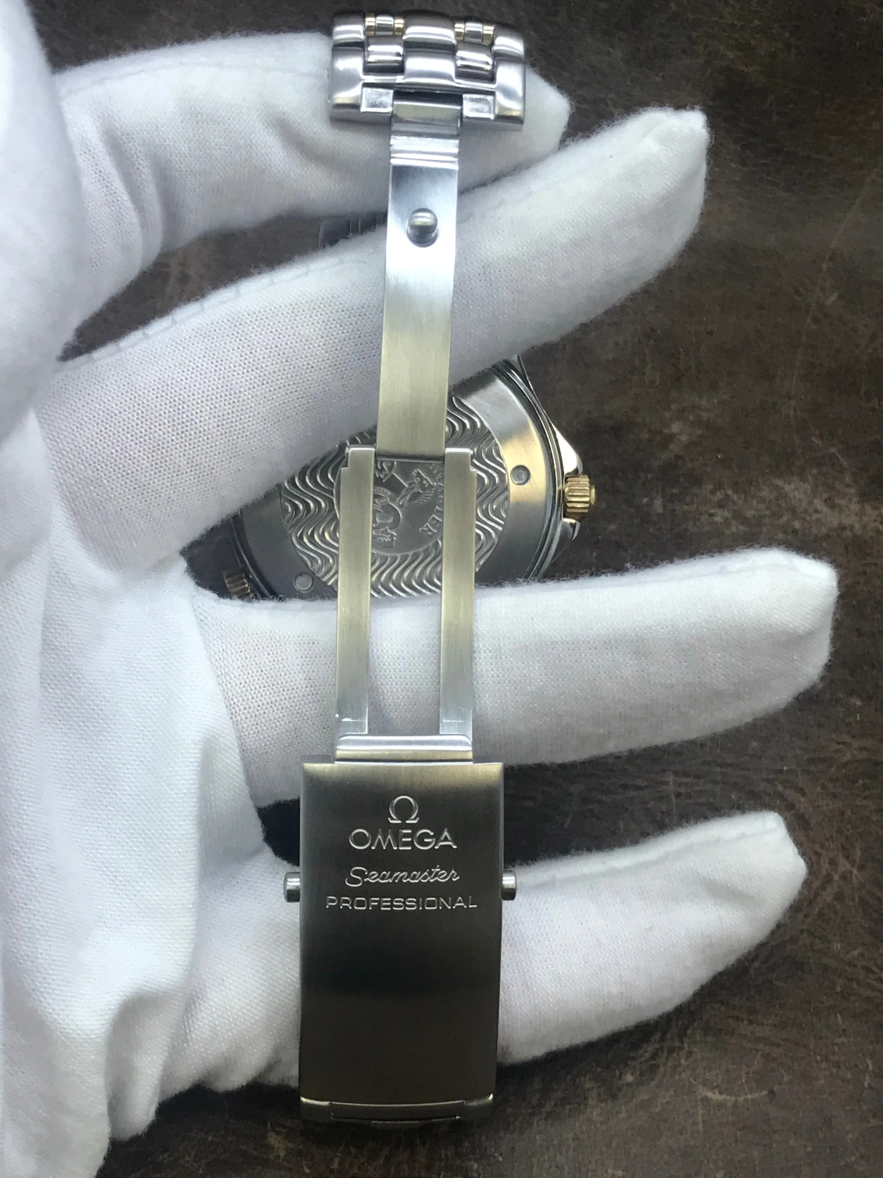 Omega Seamaster 300m 2342.20.00 Silver Dial Quartz Watch