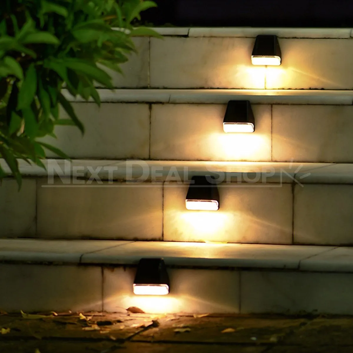 Solar Powered Fence Lamp