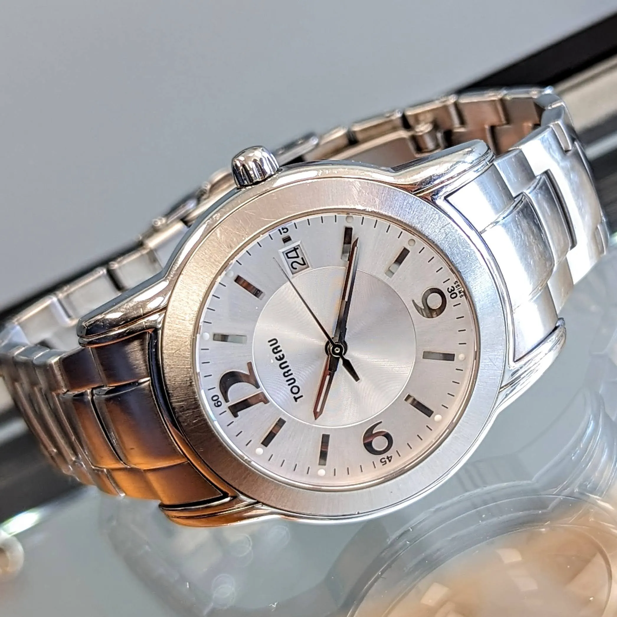 TOURNEAU Swiss Quartz Watch Date Indicator 37mm Wristwatch - All Stainless Steel