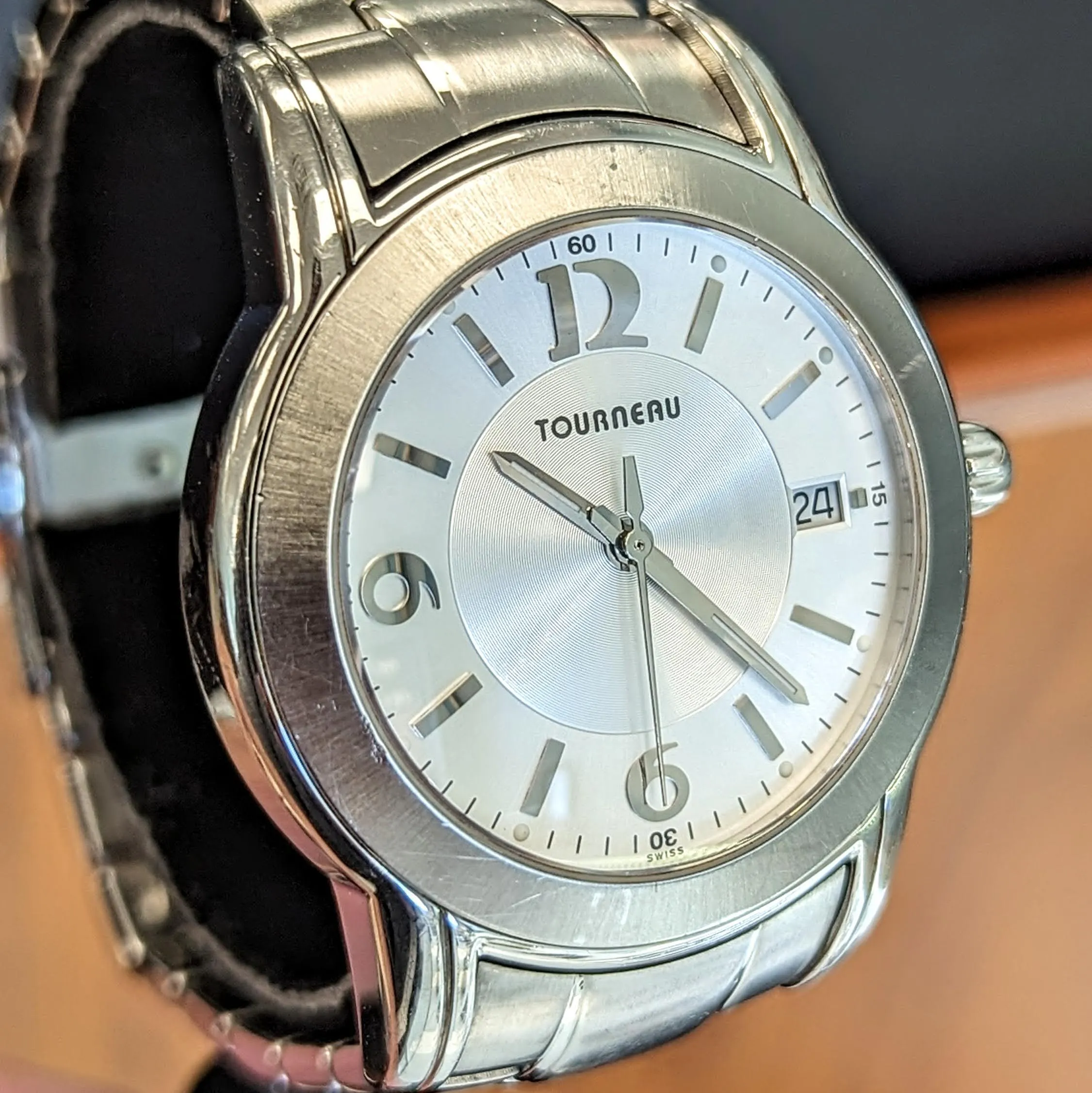 TOURNEAU Swiss Quartz Watch Date Indicator 37mm Wristwatch - All Stainless Steel