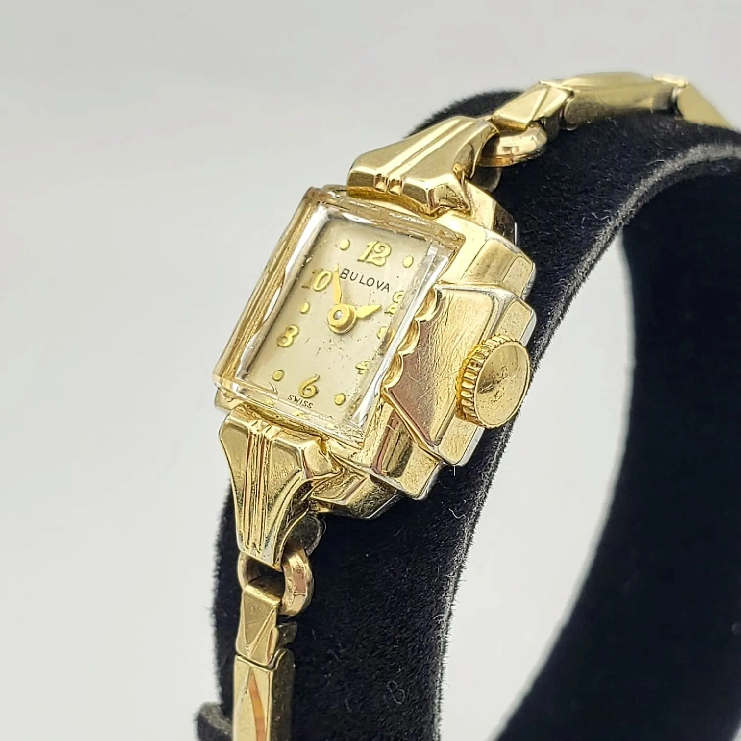 Vintage BULOVA Miss Universe Ladies Wristwatch Swiss Caliber 6BL 17 Jewels Watch