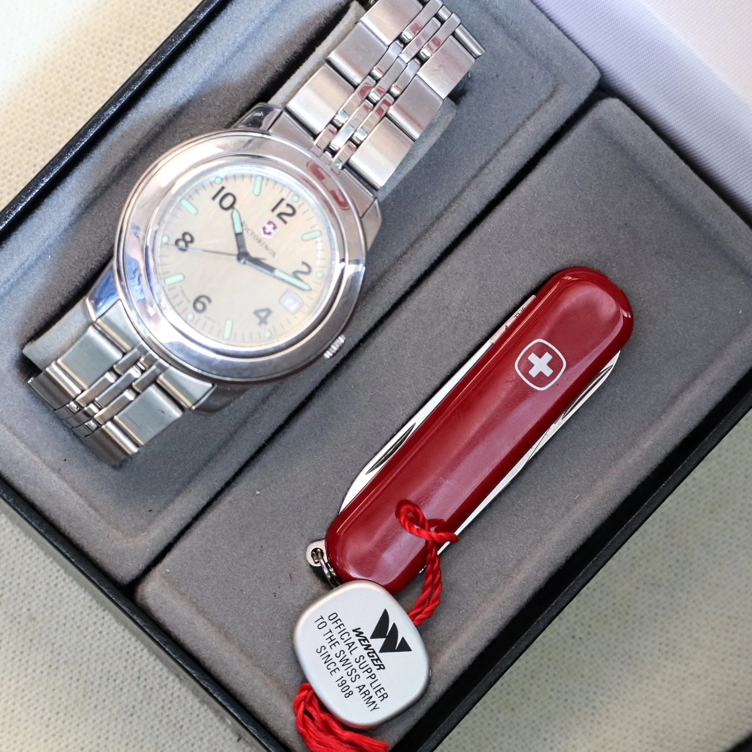 Vintage Victorinox Date 30mm Wristwatch Kit: Watch & Knife - Box & Papers