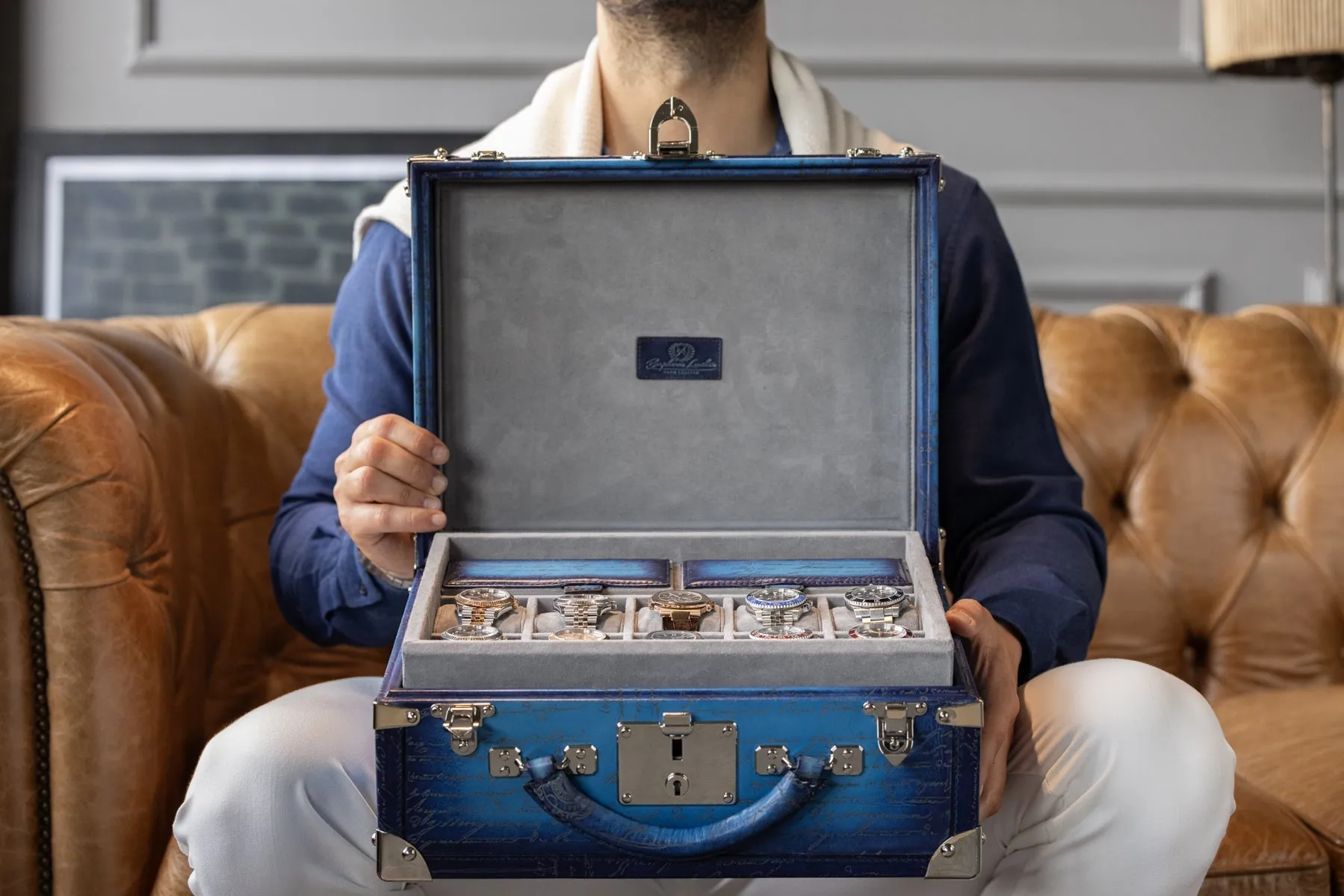 Watch Trunk - Parchment Patina Sky Blue