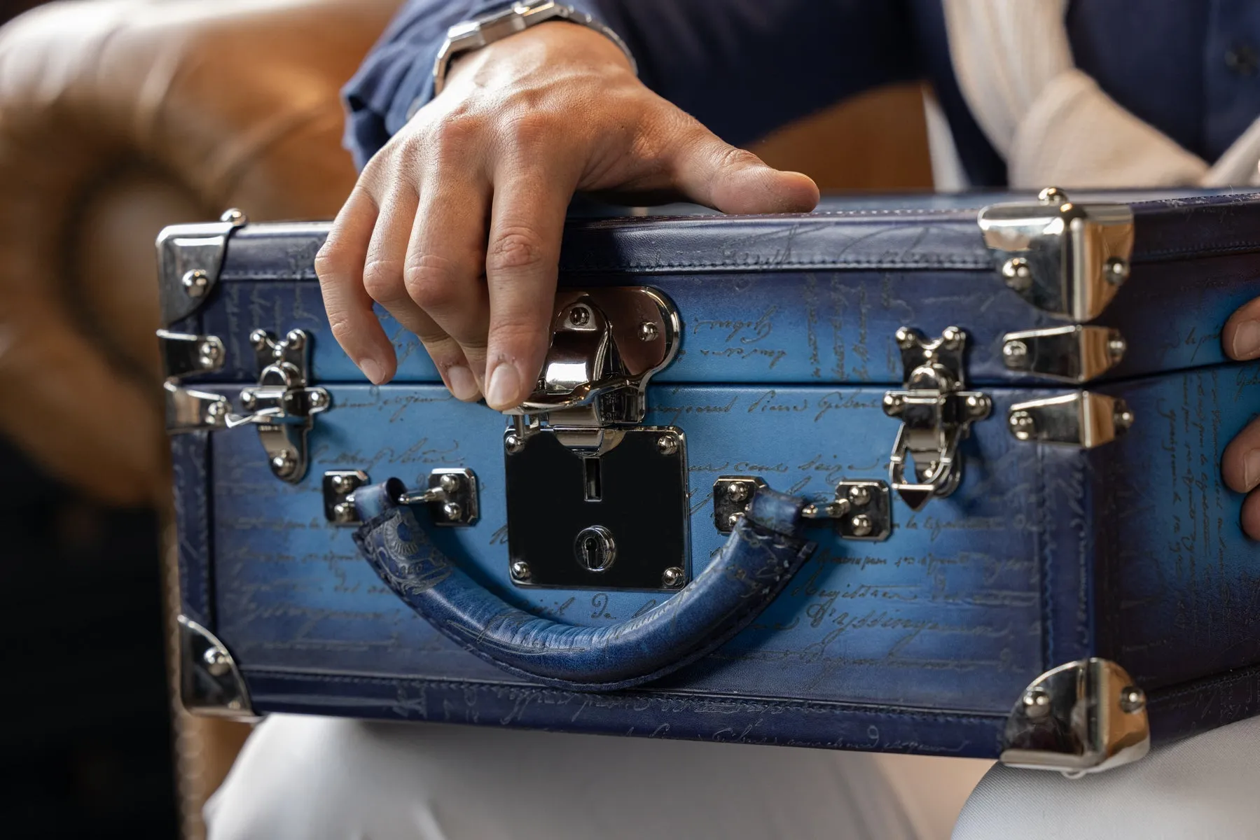 Watch Trunk - Parchment Patina Sky Blue