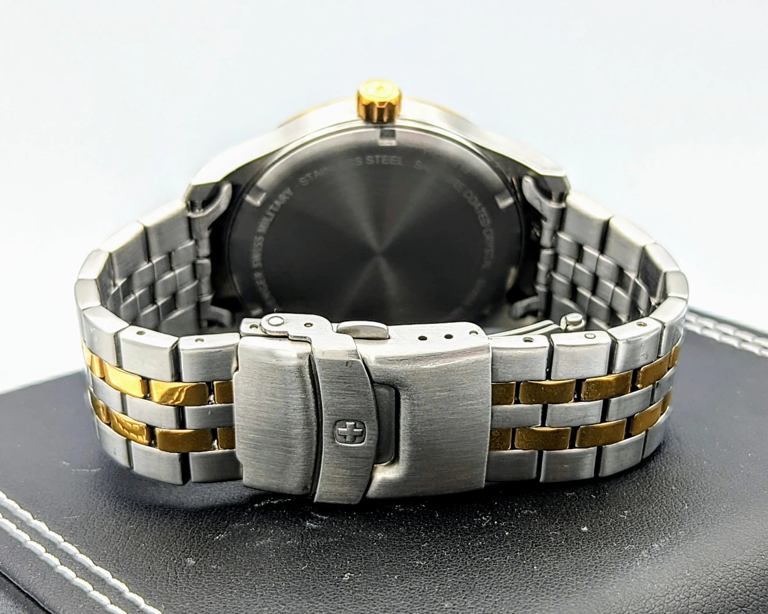 WENGER SWISS MILITARY Terragraph Watch Ref. 01.9041.214 Wristwatch