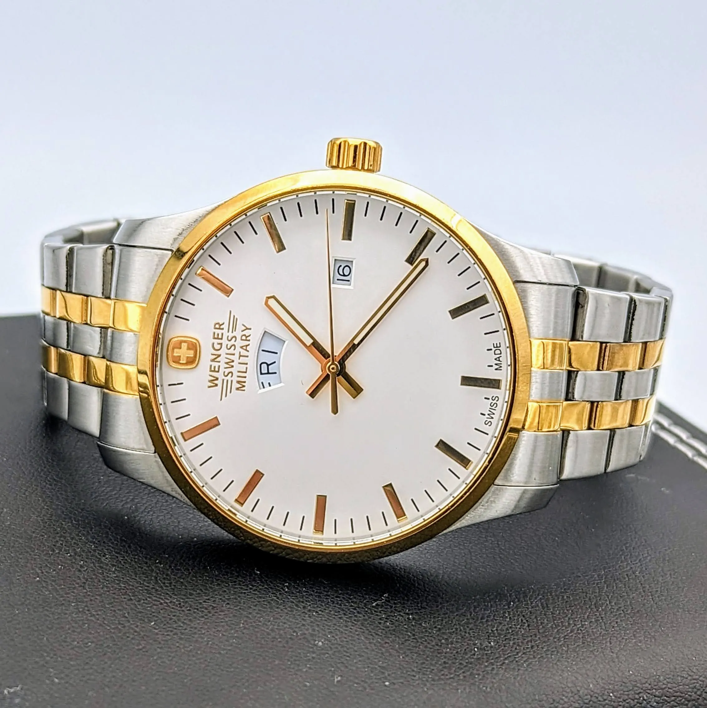 WENGER SWISS MILITARY Terragraph Watch Ref. 01.9041.214 Wristwatch